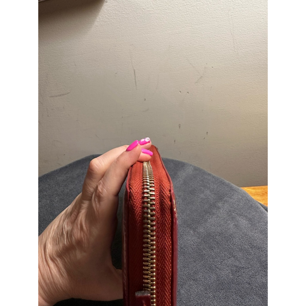 Gucci Red Patent Leather Long Zip Wallet w/ Horsebit Detail - Picture 13 of 16
